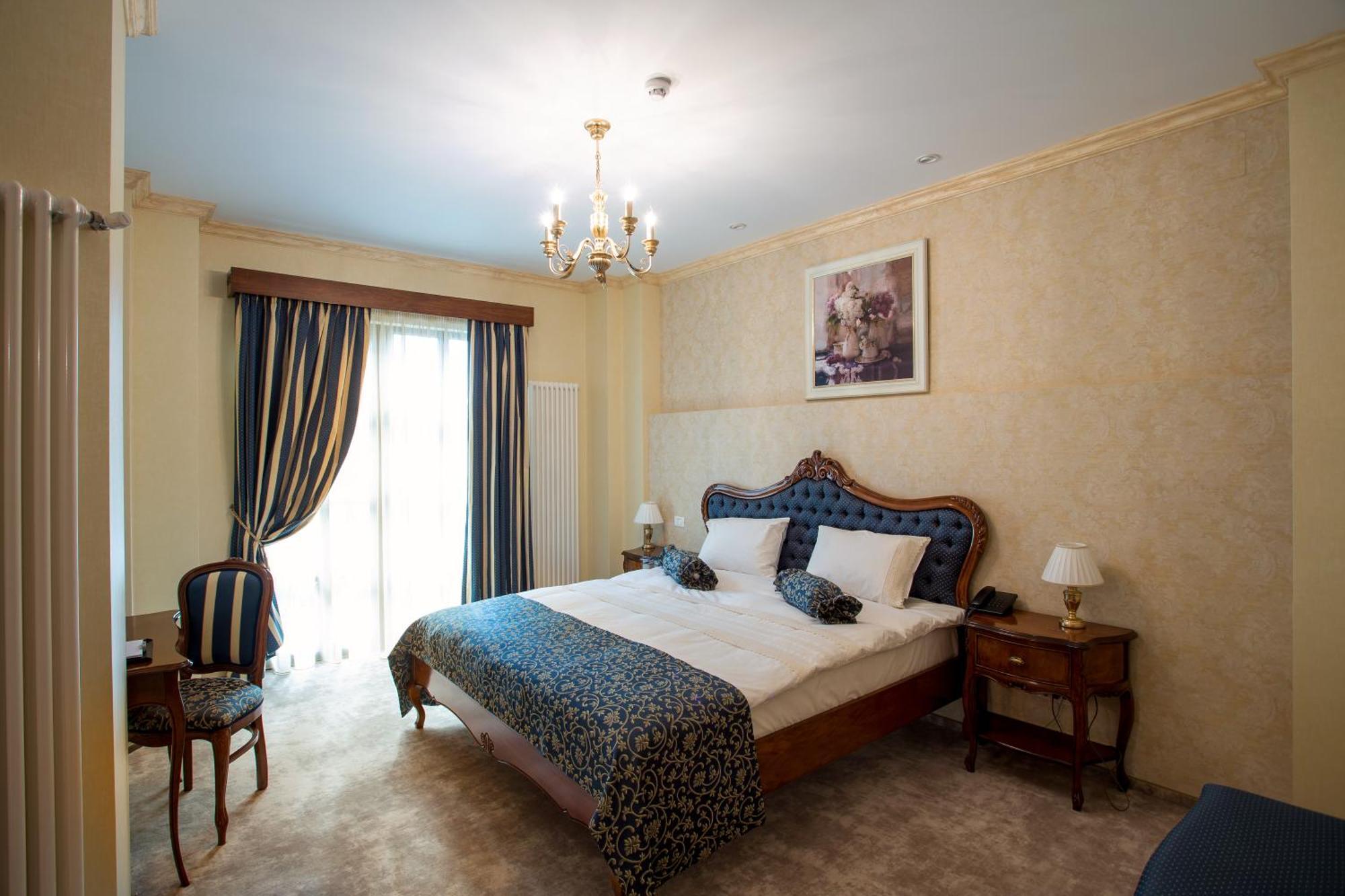 The Arlington Boutique Hotel Крайова Номер фото